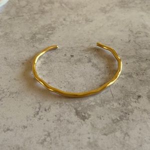 18k Gold plated irregular cuff bracelet